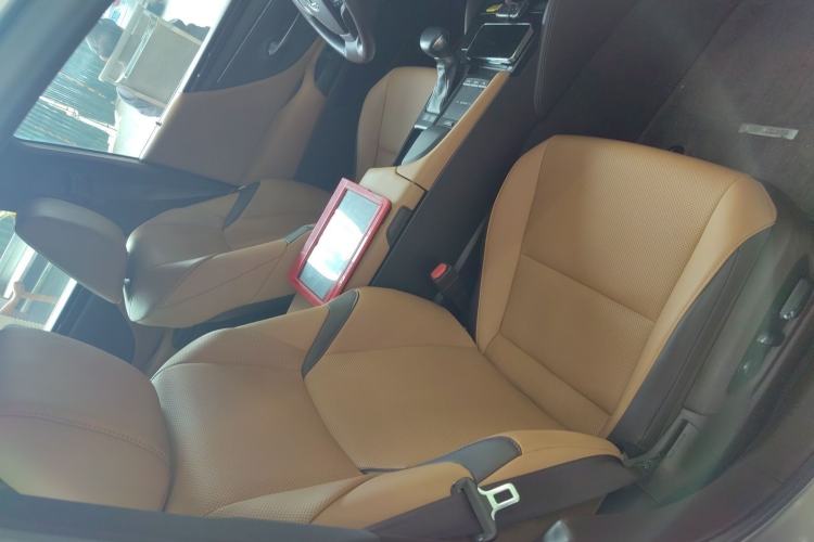 Used Lexus ES 2018 300h Premier Edition China VI Standard