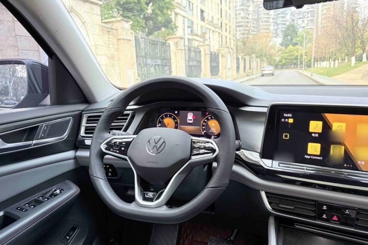 Used Volkswagen Teramont X 2022 330TSI Two-Wheel-Drive Luxury Edition
