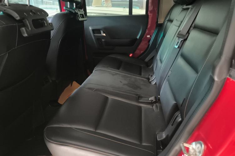 Used BAIC Off-Road BJ40 2016 40L 2.0T Manual All-Wheel Drive Prestige Edition
