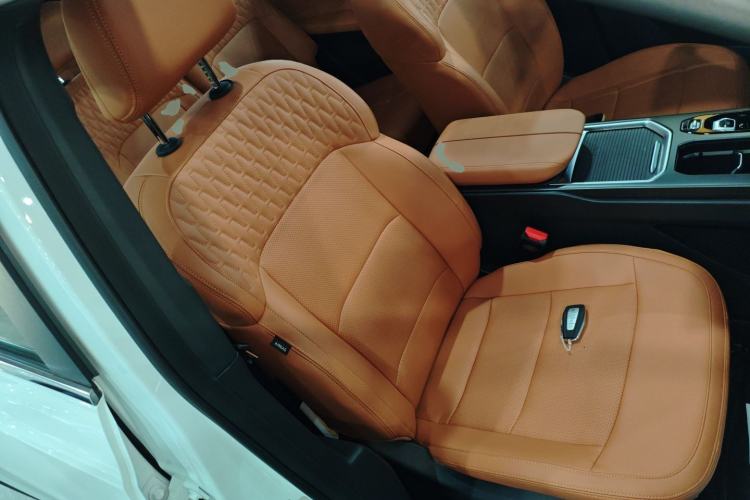 Used Geely Auto Haoyue L 2024 2.0T DCT Flagship Version
