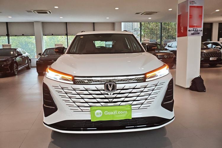 Used Changan CS75 PLUS 2024 3rd Generation Champion Edition 2.0T Intelligent Drive Performance Model
