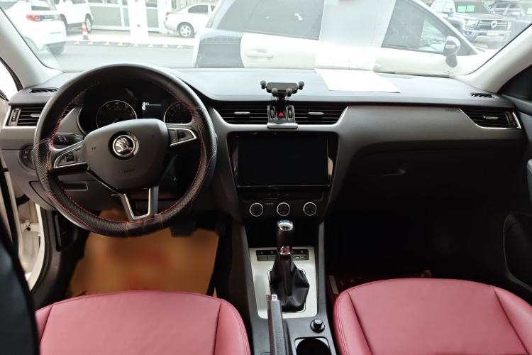 Used Skoda Octavia 2019 1.5L Automatic SmartDrive Comfort Edition China V Standard
