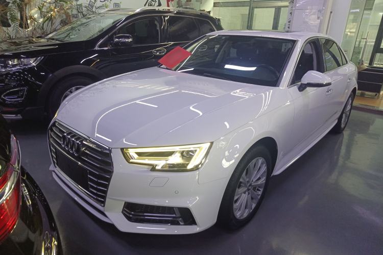 Used Audi A4L 2019 40 TFSI Ambition China VI
