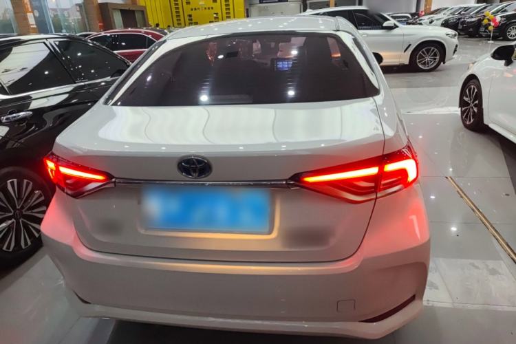 Used Toyota Corolla 2021 Dual-Motor 1.8L E-CVT Elite Edition
