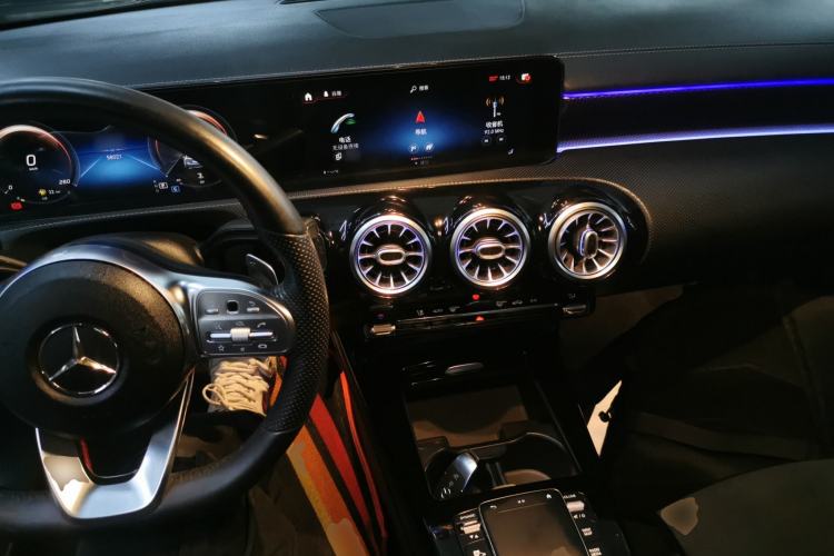 Used Mercedes-Benz A-Class 2021 A 200 L Sport Sedan Fashion Model
