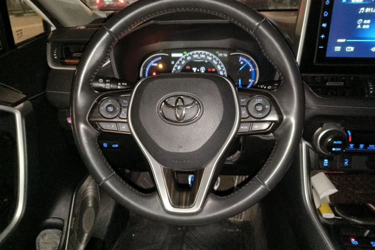 Used Toyota RAV4 2020 Dual-Motor 2.5L E-CVT Four-Wheel Drive Flagship Edition
