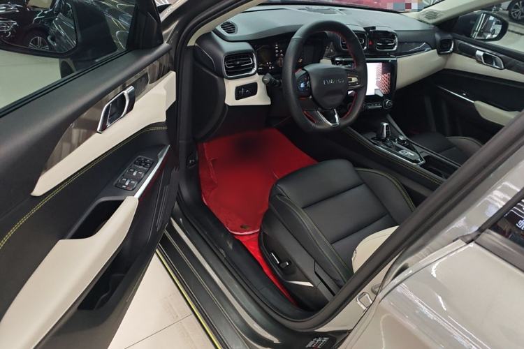 Used Lynk & Co 02 2022 2.0T DCT Shine Plus
