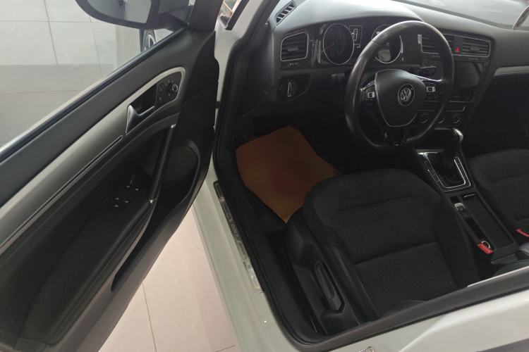 Used Volkswagen Golf 2020 280TSI DSG Comfort Version
