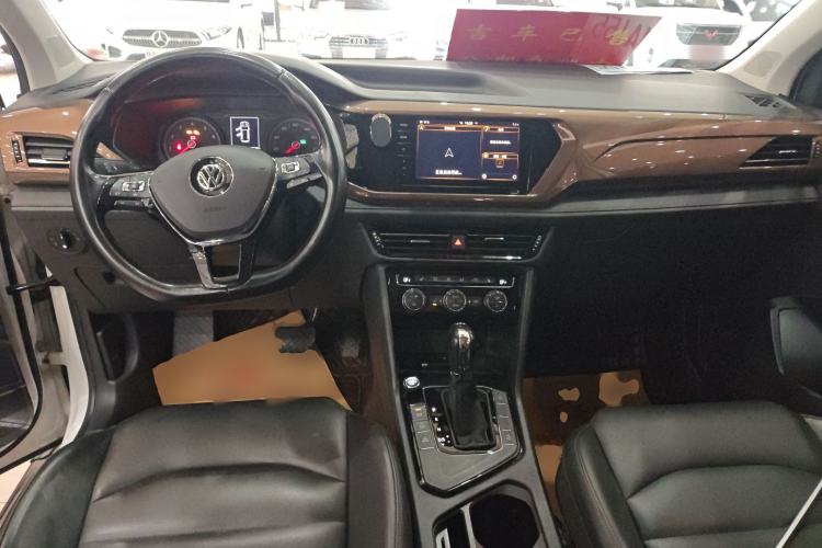 Used Volkswagen Tharu 2020 280TSI Two-Wheel Drive Luxury Edition China VI Standard