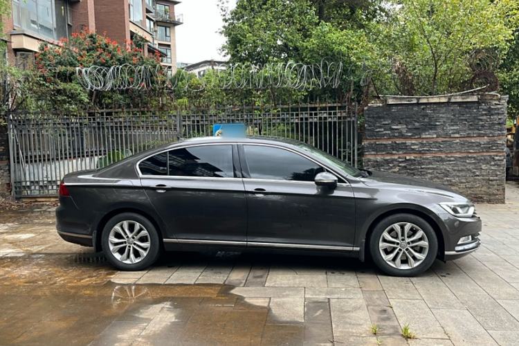 Used Volkswagen Magotan 2019 330TSI DSG Luxury Model China V Standard
