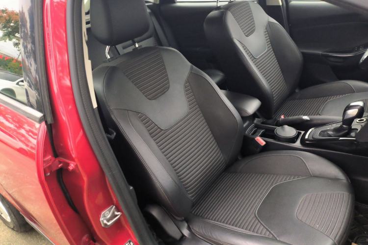 Used Ford Focus 2015 Hatchback 1.6L Automatic Fashion Edition