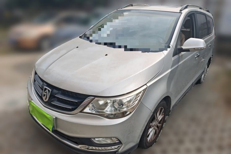 Used Baojun 730 2014 1.5L manual luxury trim 7 seats