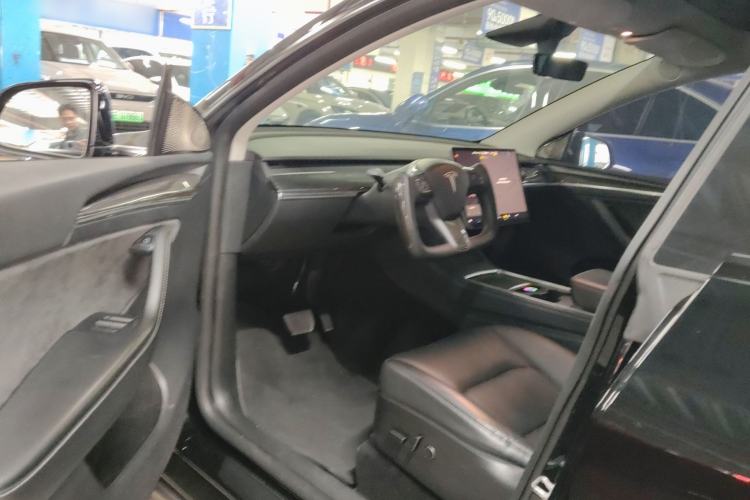 Used Tesla Model Y 2021 Standard Range Rear-Wheel Drive Version
