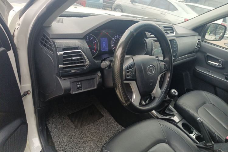 Used Great Wall Wingle 5 2017 2.4L European Version Gasoline Two-Wheel Drive Entry-Level Big Double Cab 4G69S4N