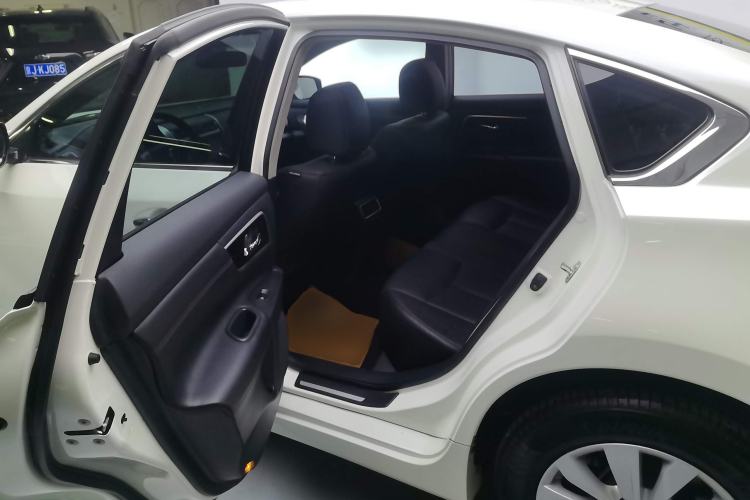 Used Nissan Teana 2016 Revised Version 2.0L XL Comfort Edition
