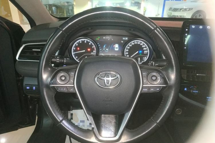 Used Toyota Camry 2021 2.0G Luxury Edition
