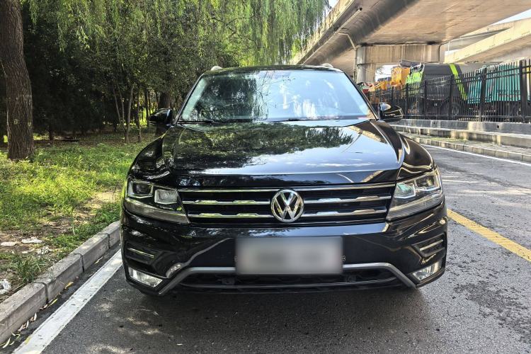 Used Volkswagen Tiguan L 2019 Revised 330TSI Automatic Two-Wheel Drive Smart & Luxury Edition China VI Standard
