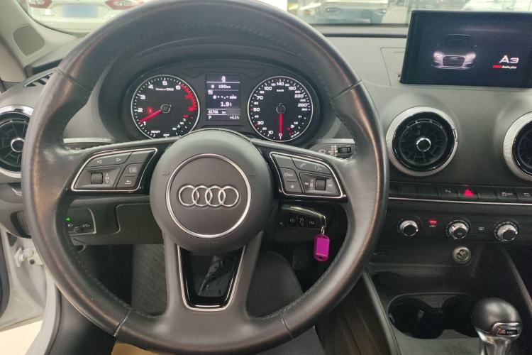Used Audi A3 2019 Limousine 35 TFSI Fashion Edition China V standard
