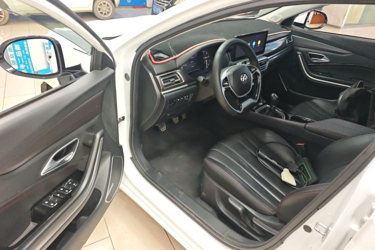 Used BAIC Beijing U7 2019 1.5T Manual Elite Edition China VI
