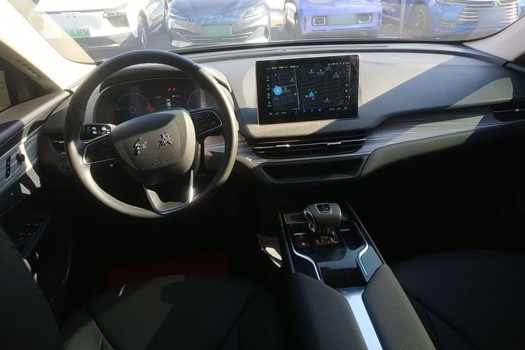 Used Hongqi E-QM5 2024 610 km PLUS
