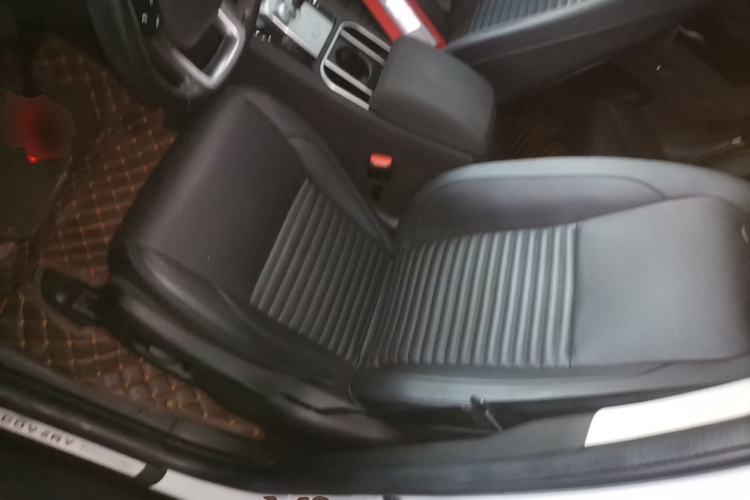 Used Land Rover Discovery Sport 2020 200 PS Family Edition
