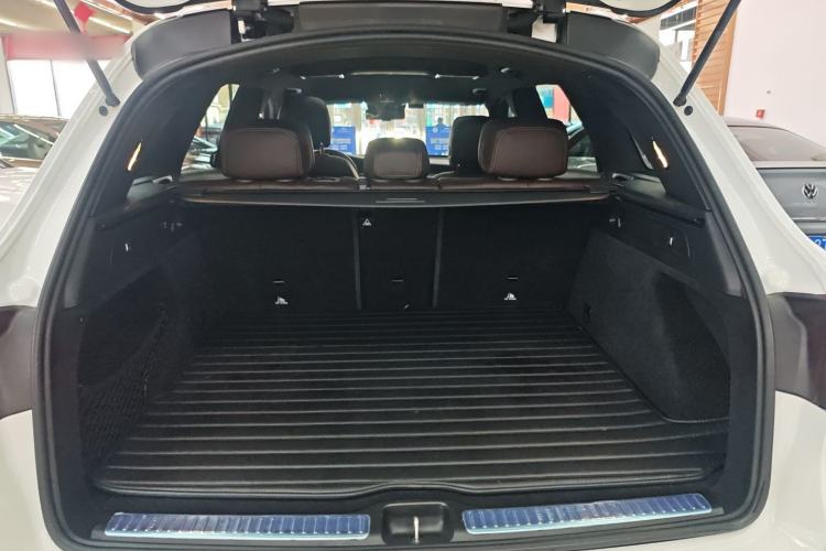 Used Mercedes-Benz GLC 2020 GLC 300 L 4MATIC Luxury Model