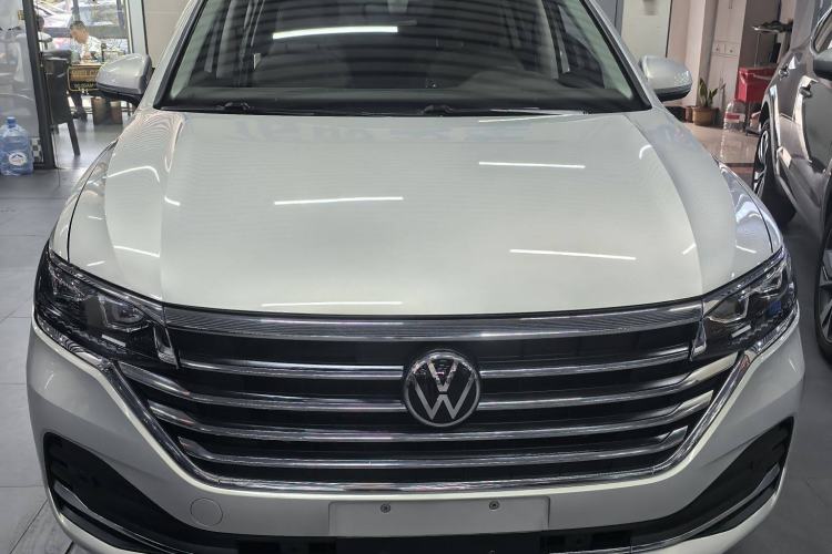 Used Volkswagen Viloran 2024 330TSI Luxury Edition
