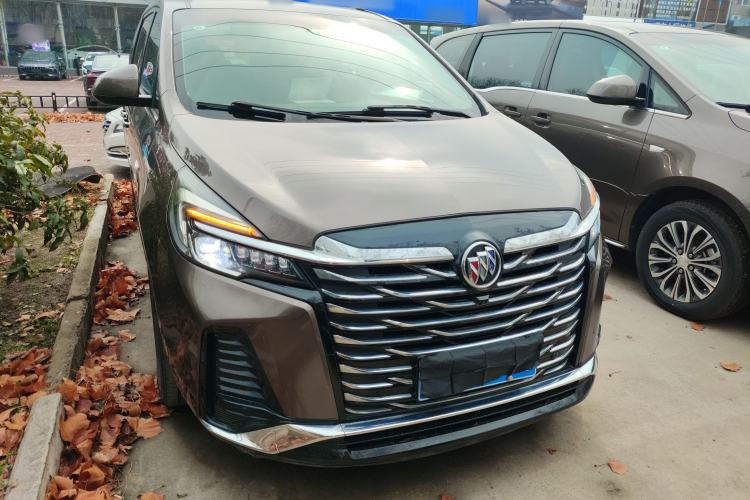 Used Buick GL8 2023 Land Executive Class Comfort Model
