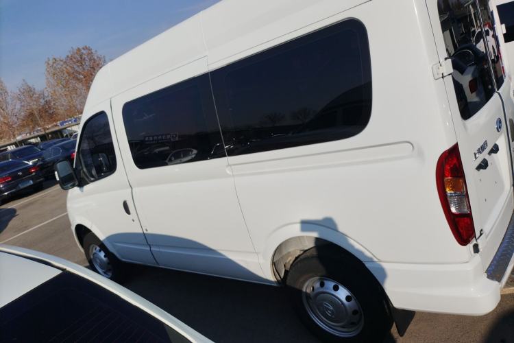 Used SAIC MAXUS Xintu V80 2021 2.0T PLUS Manual City Edition Short Wheelbase Ultra-Low Roof 5/6 Seats
