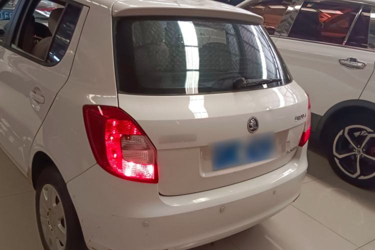 Used Skoda Fabia 2014 1.4L Manual Crystal Edition
