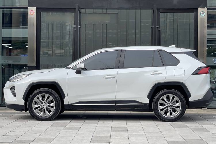 Used Toyota Wildlander 2022 2.0L CVT Two-Wheel Drive Luxury PLUS Edition
