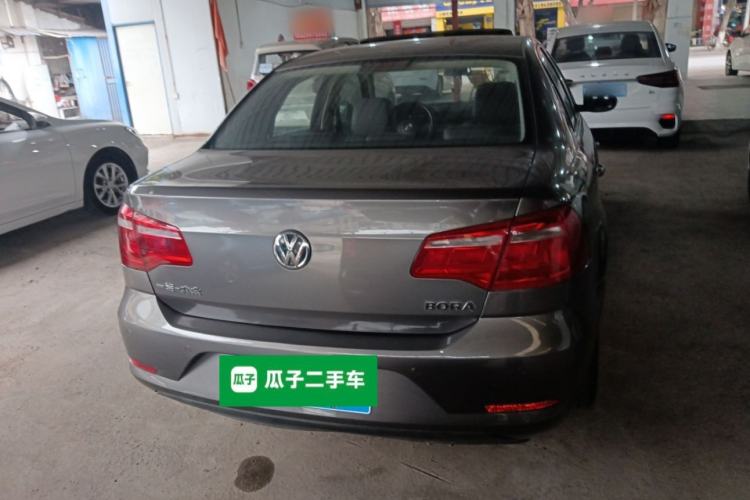 Used Volkswagen Bora 2015 Value Edition 1.6L Automatic Comfort Version
