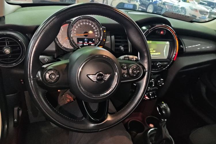 Used  MINI 2016 1.5T COOPER Five-Door Edition
