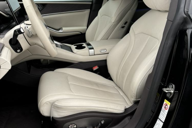 Used Denza Z9 2024 1100 km Four-Wheel Drive Max Version