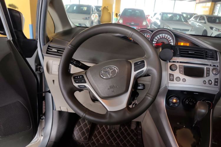 Used Toyota Verso 2014 Starlight 180E CVT Elite Edition
