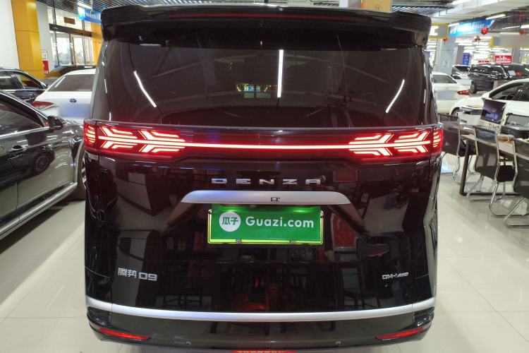 Used Denza D9 2024 DM-i 980 Four-Wheel Drive Flagship Model
