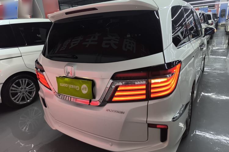 Used Honda Elysion 2016 2.4L Supreme Edition
