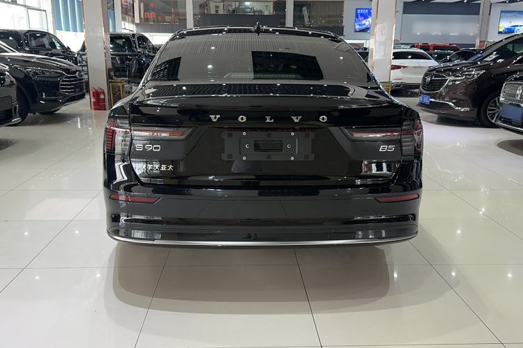 Used Volvo S90 2026 B5 Zhiyi Luxury Edition