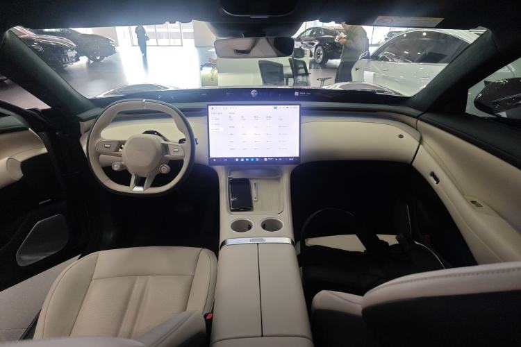 Used  YU7 2025 Ultra-Long Range High-Performance All-Wheel-Drive Max Edition
