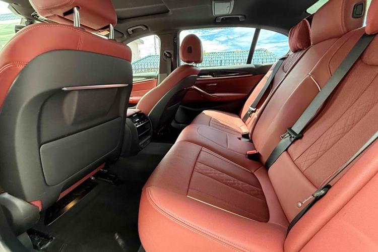 Used BMW 5 Series 2022 Second Facelift 525Li M Sport Package
