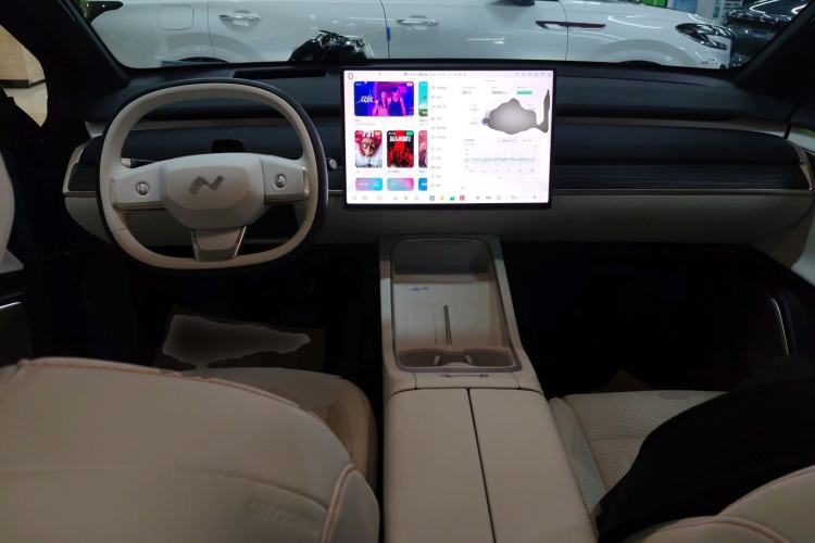 Used ONVO L60 2024 60 kWh Rear-Drive Version