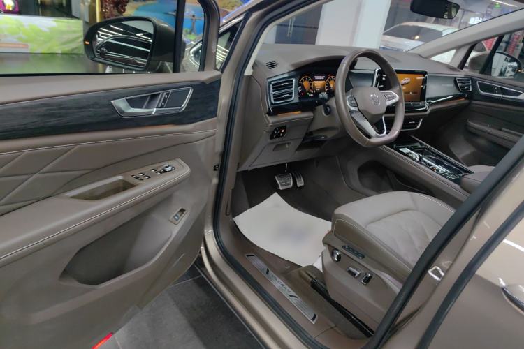 Used Volkswagen Viloran 2023 380TSI Prestige Edition
