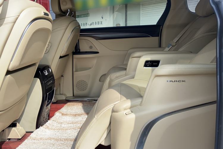 Used Buick GL8 2022 ES Land Cruiser 653T Luxury Model
