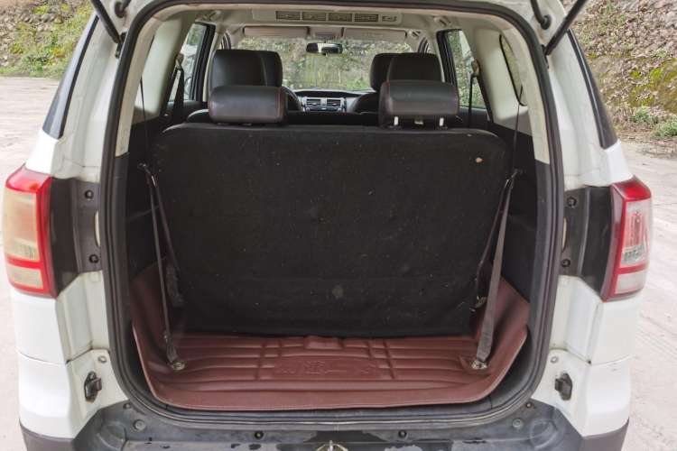 Used HYOSOW S3 2014 1.5L Comfort Version China IV Emission Standard
