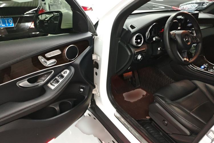 Used Mercedes-Benz GLC 2018 Facelifted GLC 260 4MATIC Dynamic Edition