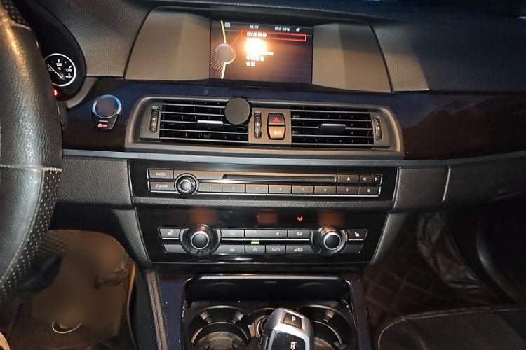 Used BMW 5 Series 2013 525Li Leading Model