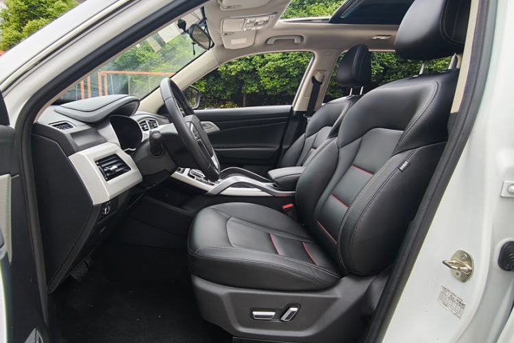 Used Geely Auto Emgrand X7 Sport 2020 1.8TD DCT Two-Wheel Drive Smart Connect 4G-Enabled Version