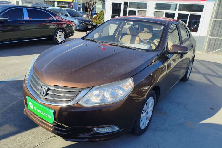 Used Baojun 630 2013 1.5L manual Comfort trim