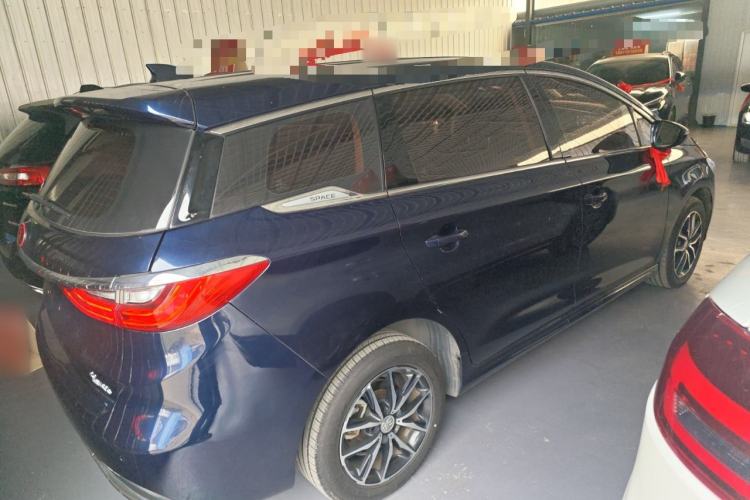 Used BYD Song MAX 2017 1.5T Manual Smart Connect Luxury 7-Seater