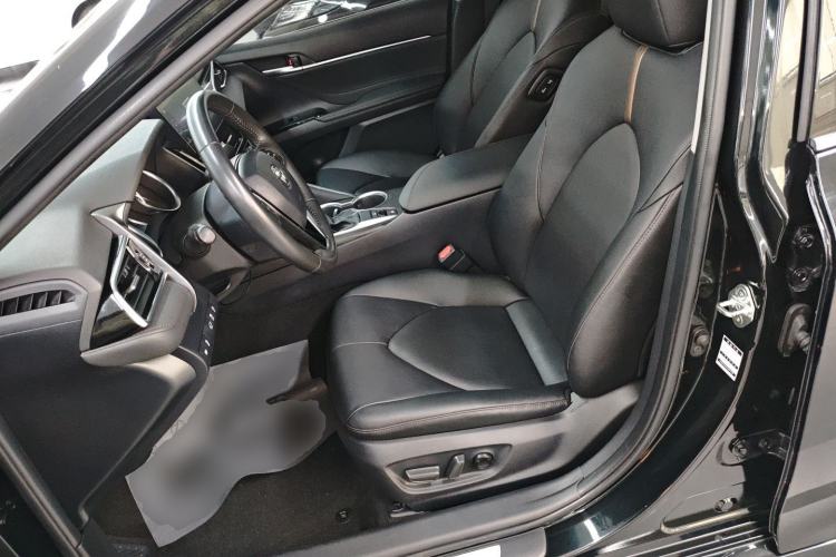 Used Toyota Camry 2021 2.0G Luxury Edition
